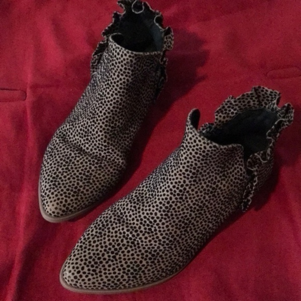 GB GIRLS brown and black boots size 4